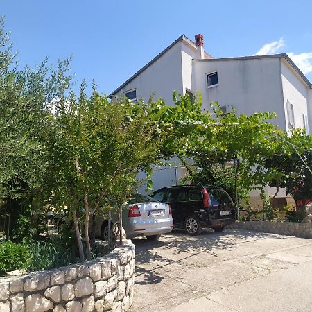 زادار Apartment & Rooms Poppy Rose المظهر الخارجي الصورة