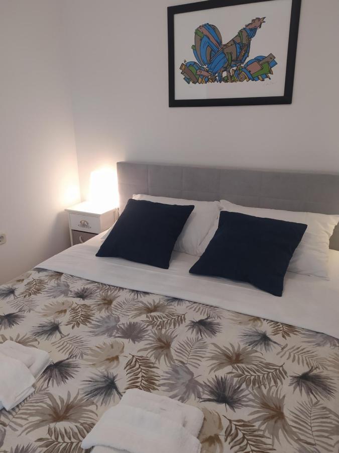 زادار Apartment & Rooms Poppy Rose المظهر الخارجي الصورة