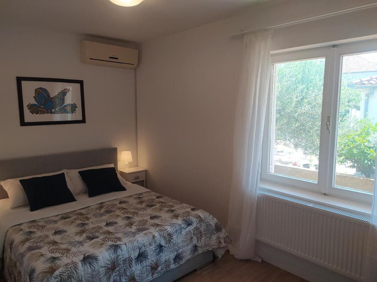 زادار Apartment & Rooms Poppy Rose المظهر الخارجي الصورة
