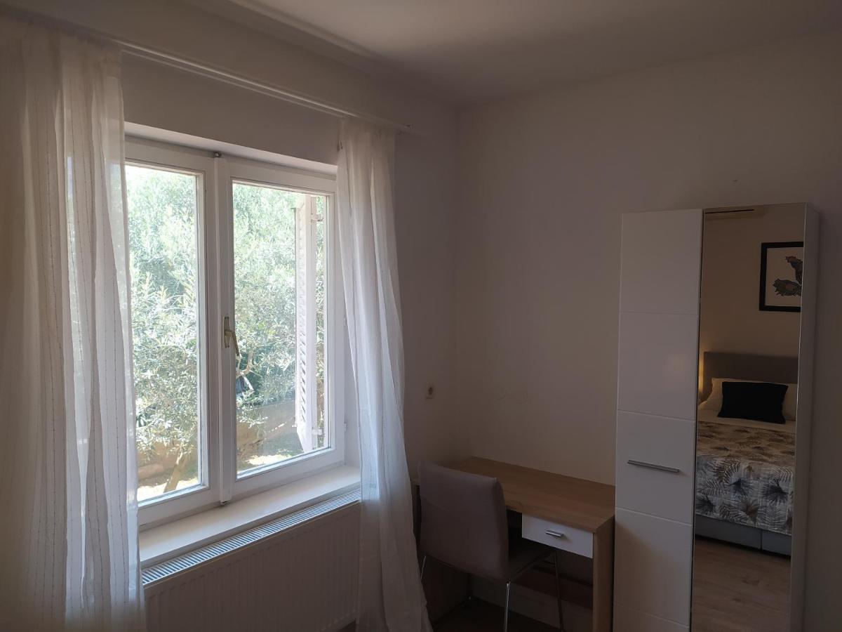 زادار Apartment & Rooms Poppy Rose المظهر الخارجي الصورة