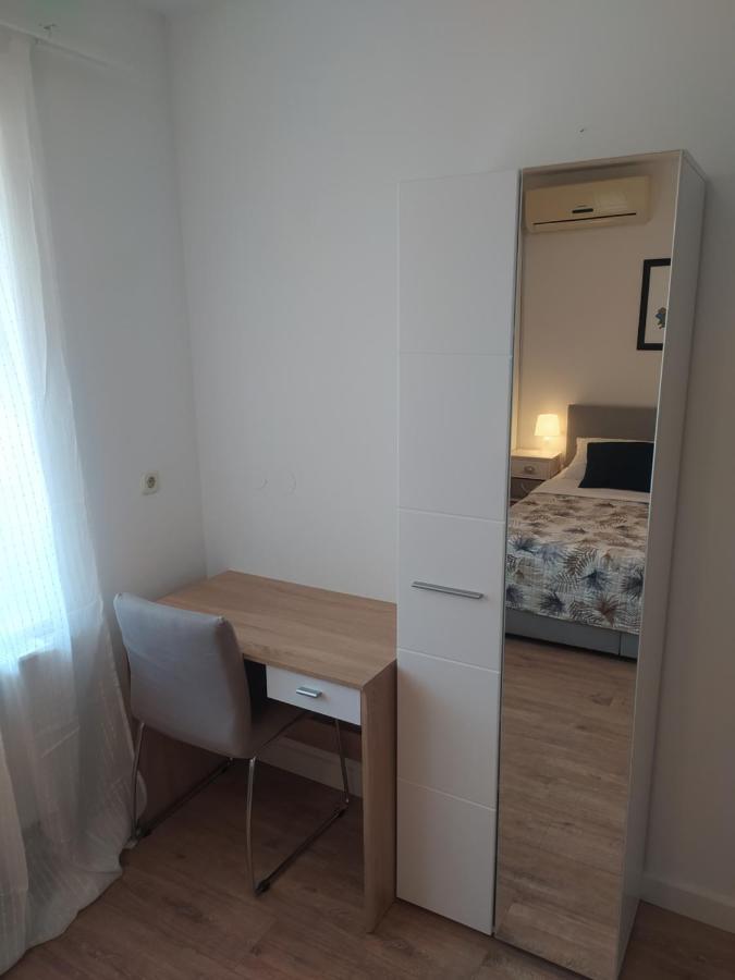 زادار Apartment & Rooms Poppy Rose المظهر الخارجي الصورة