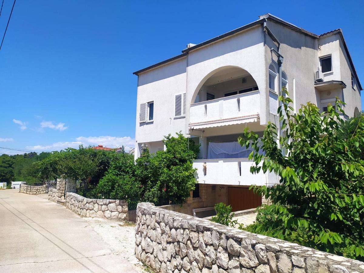 زادار Apartment & Rooms Poppy Rose المظهر الخارجي الصورة