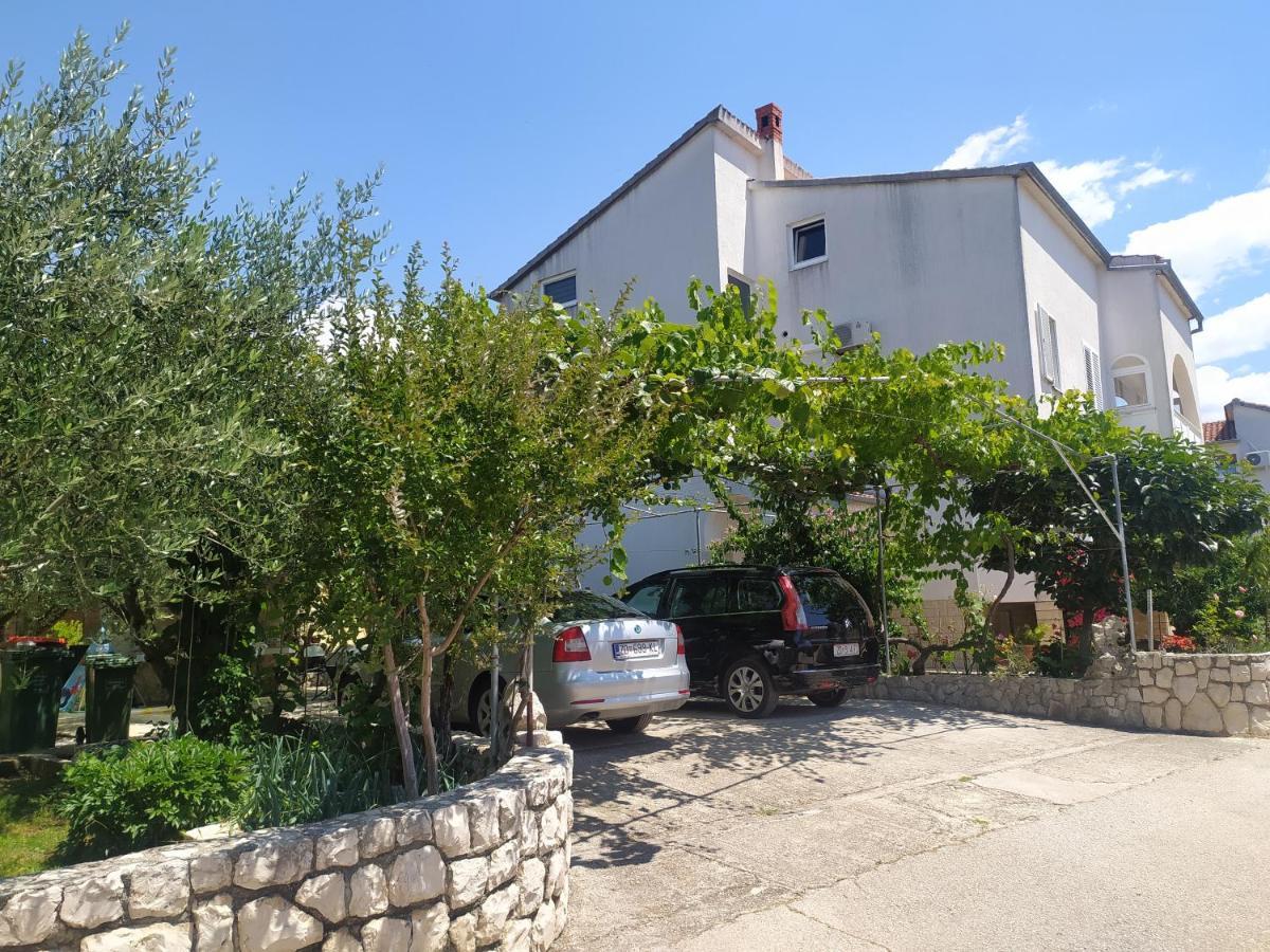 زادار Apartment & Rooms Poppy Rose المظهر الخارجي الصورة