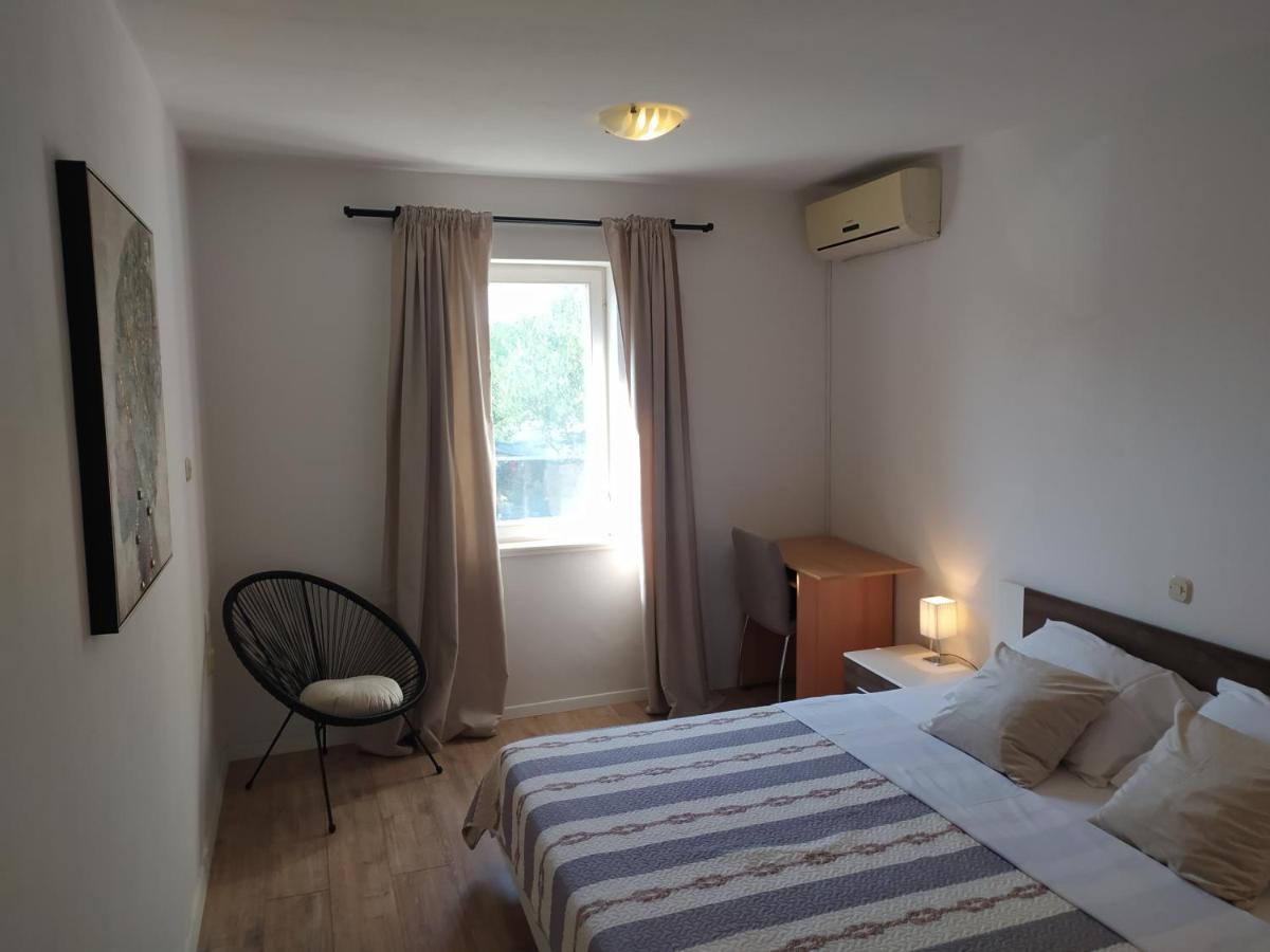 زادار Apartment & Rooms Poppy Rose المظهر الخارجي الصورة