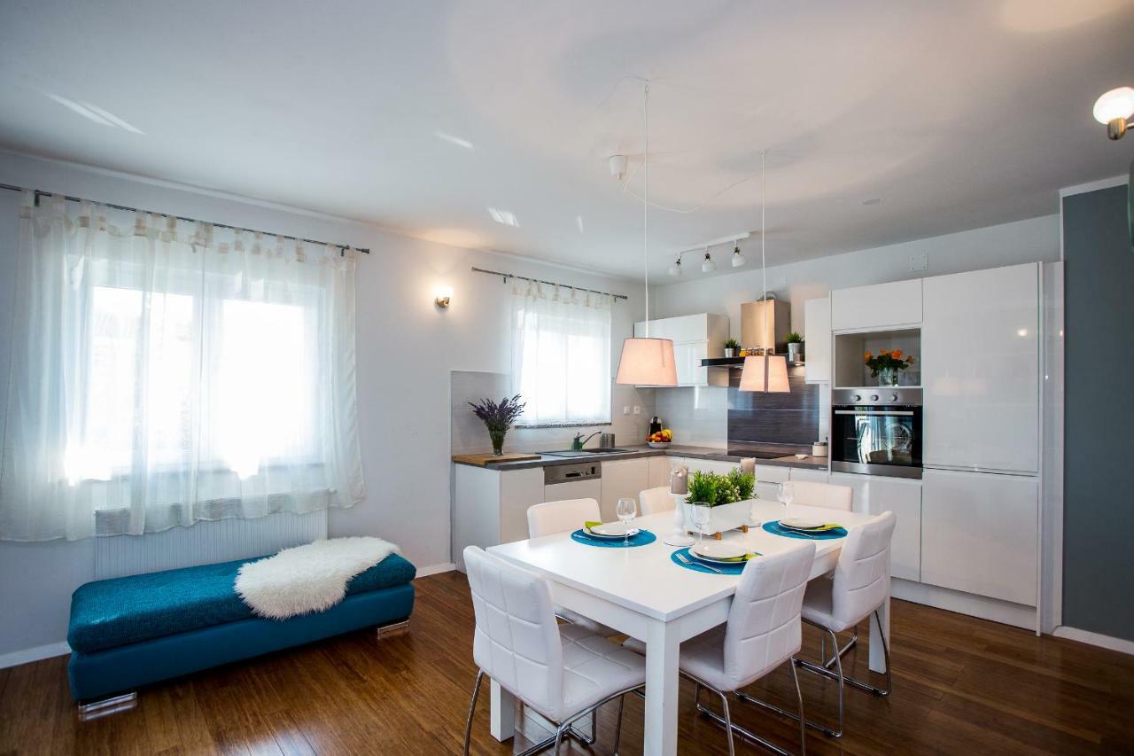 زادار Apartment & Rooms Poppy Rose المظهر الخارجي الصورة