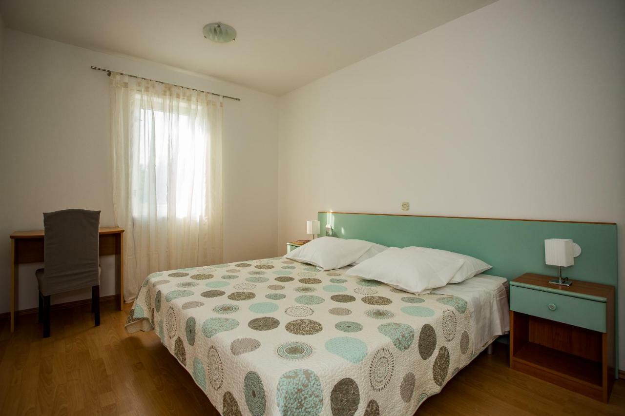 زادار Apartment & Rooms Poppy Rose المظهر الخارجي الصورة