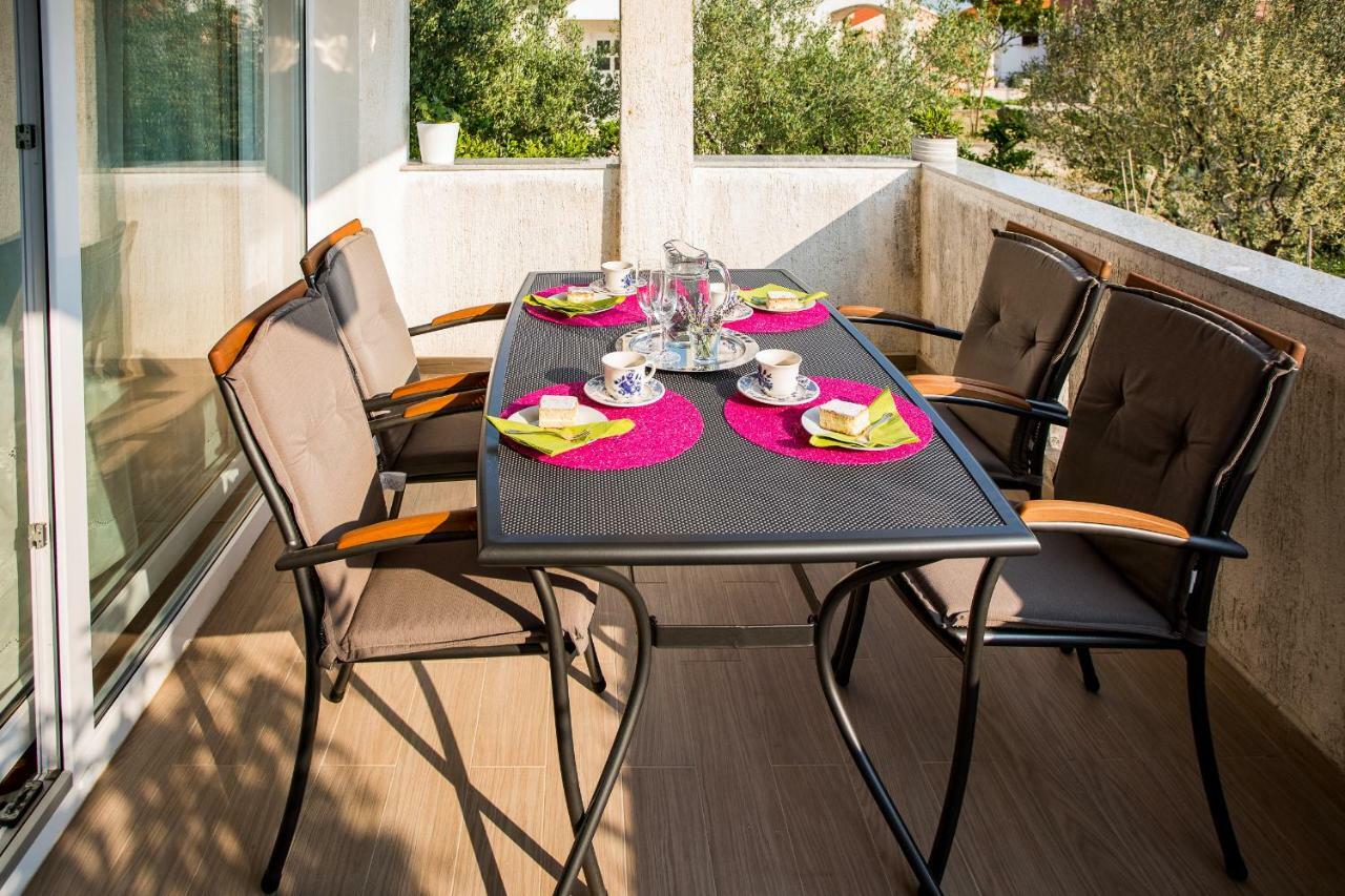 زادار Apartment & Rooms Poppy Rose المظهر الخارجي الصورة